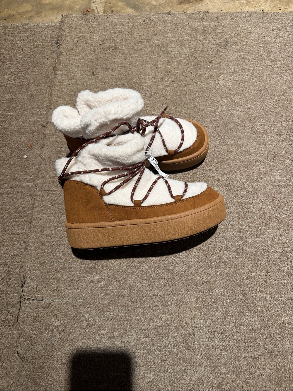 BNWT OLD NAVY Platform Sherpa Lace-Up Ankle Boots in Brown and Cream